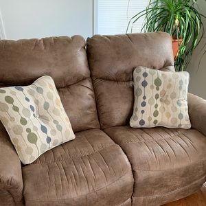 Set of 2 Accent Pillows